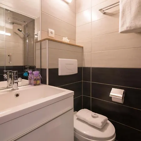 Sainte-foy-l'argentiere Sleeps 3 아파트